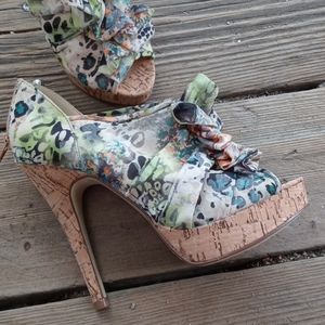 NWOT Steve Madden Heels